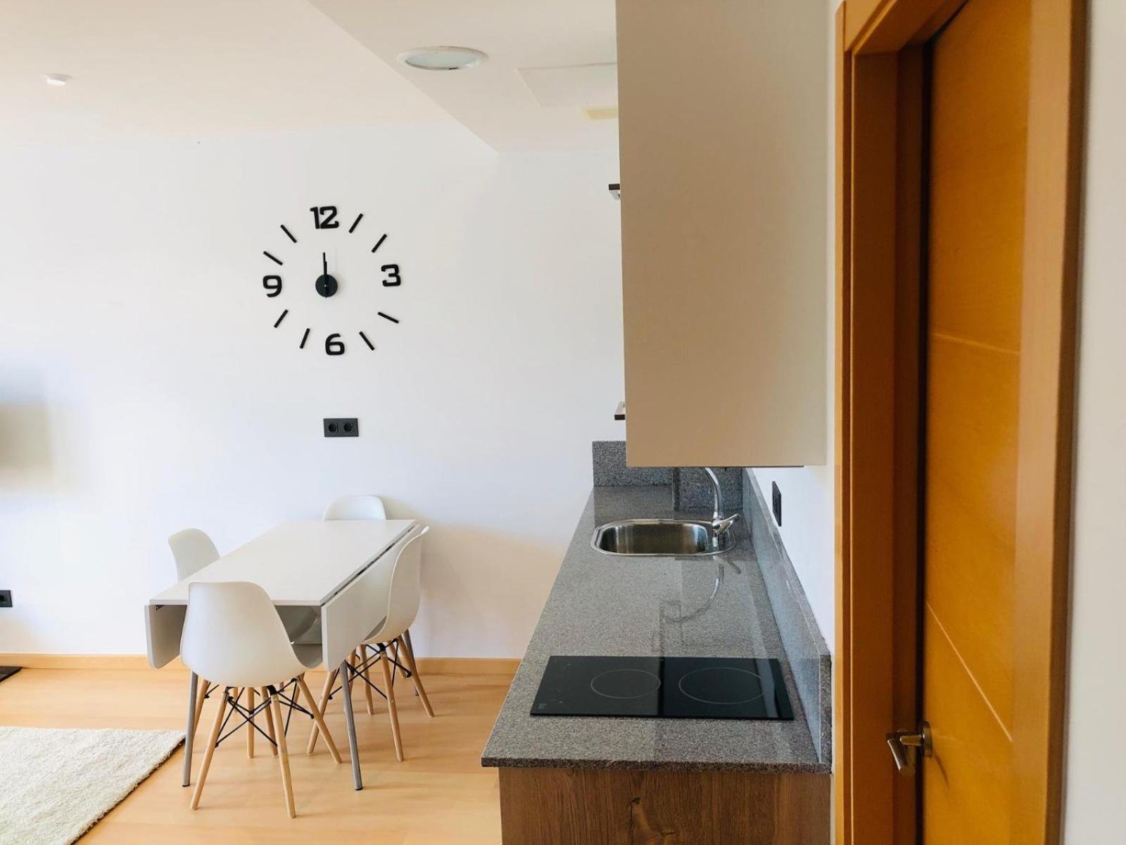 Estupendo Apartamento En Санксенсо Екстериор снимка